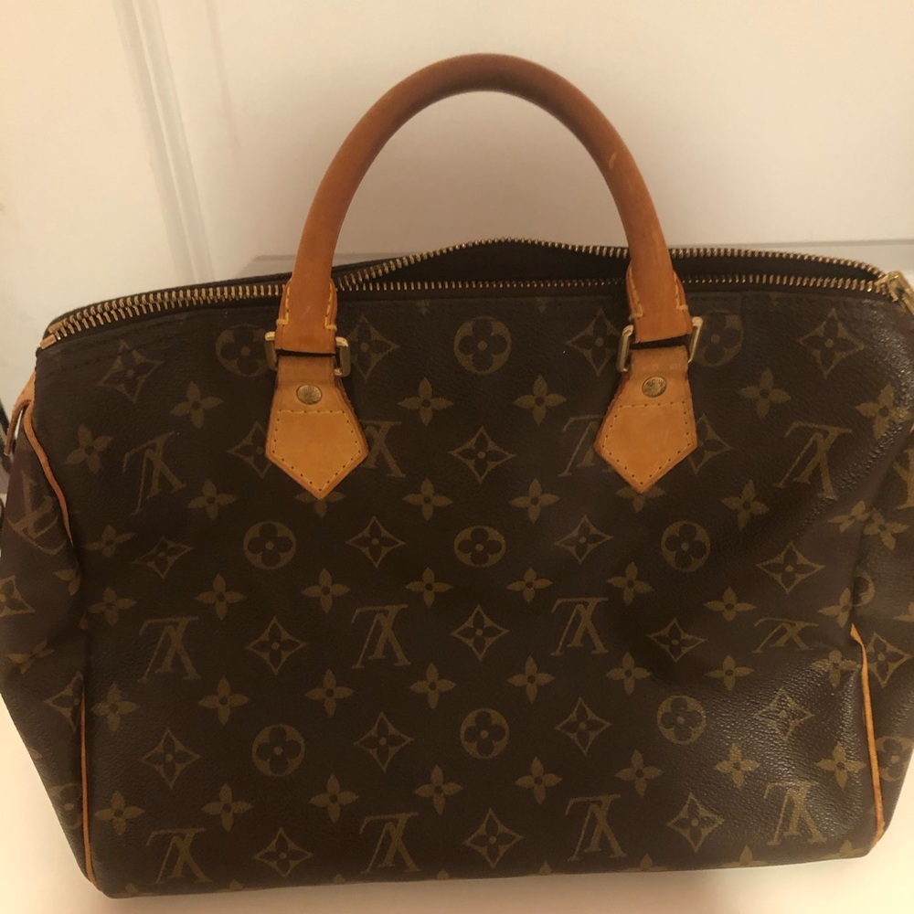 Authentic Louis Vuitton speedy bag